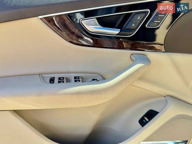 Внедорожник / Кроссовер Audi Q7 2017 в Львове