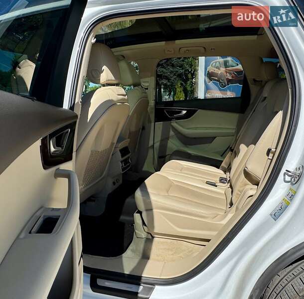 Внедорожник / Кроссовер Audi Q7 2017 в Львове