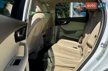 Внедорожник / Кроссовер Audi Q7 2017 в 
