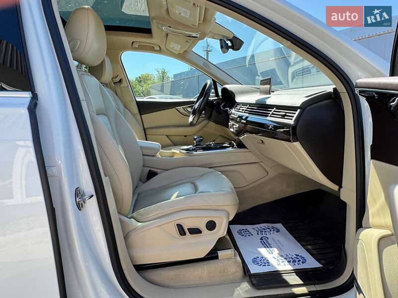 Внедорожник / Кроссовер Audi Q7 2017 в Львове