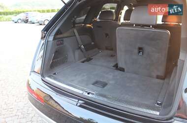 Позашляховик / Кросовер Audi Q7 2016 в 