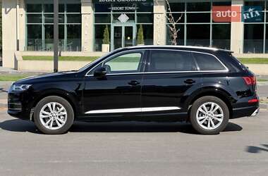Позашляховик / Кросовер Audi Q7 2016 в 