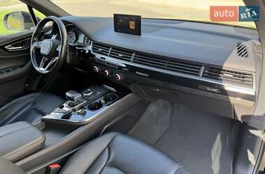 Позашляховик / Кросовер Audi Q7 2016 в 