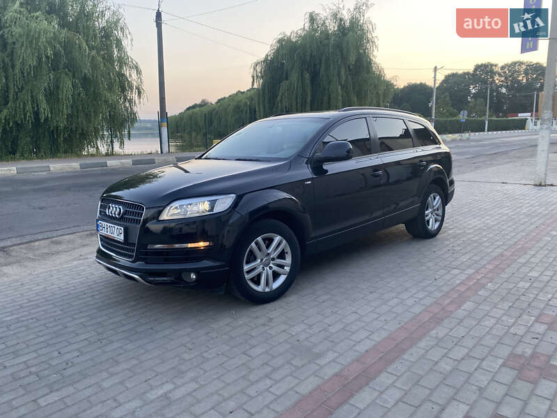 Внедорожник / Кроссовер Audi Q7 2006 в Тростянце