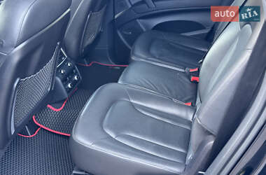 Внедорожник / Кроссовер Audi Q7 2015 в 
