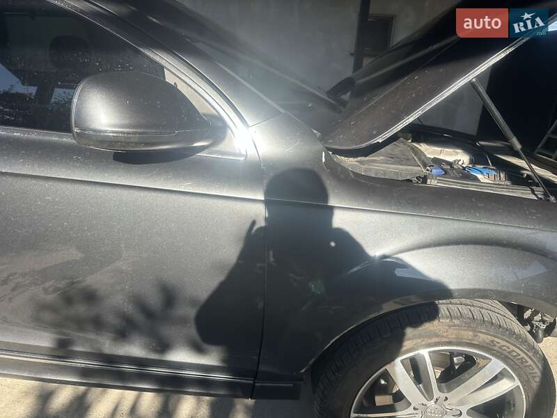 Внедорожник / Кроссовер Audi Q7 2015 в Конотопе