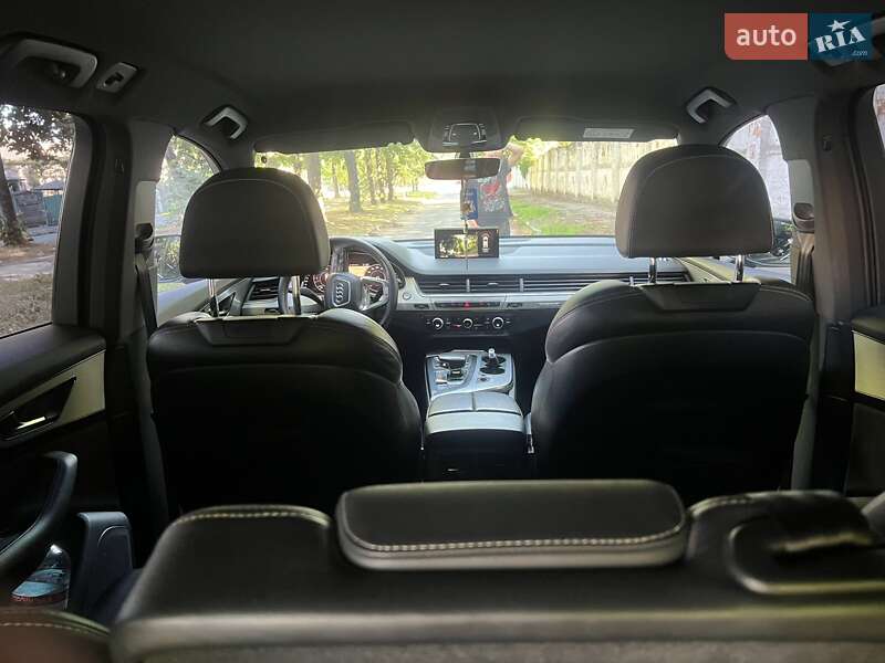 Внедорожник / Кроссовер Audi Q7 2018 в Звягеле