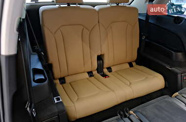Внедорожник / Кроссовер Audi Q7 2021 в 