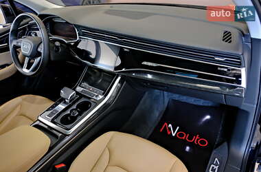 Внедорожник / Кроссовер Audi Q7 2021 в 