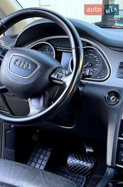 Позашляховик / Кросовер Audi Q7 2012 в 