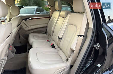 Внедорожник / Кроссовер Audi Q7 2015 в 