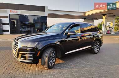 Внедорожник / Кроссовер Audi Q7 2016 в 