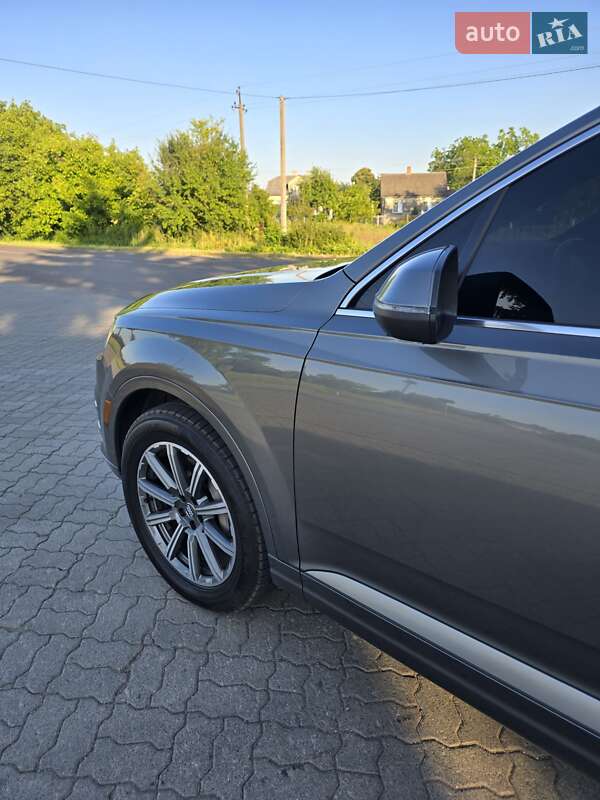 Внедорожник / Кроссовер Audi Q7 2017 в Яворове