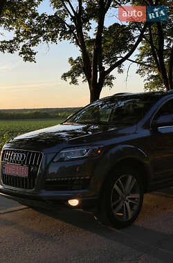 Внедорожник / Кроссовер Audi Q7 2013 в 