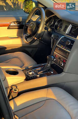 Внедорожник / Кроссовер Audi Q7 2013 в 