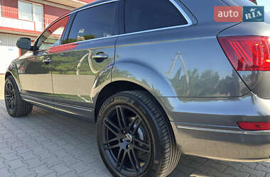 Внедорожник / Кроссовер Audi Q7 2013 в 