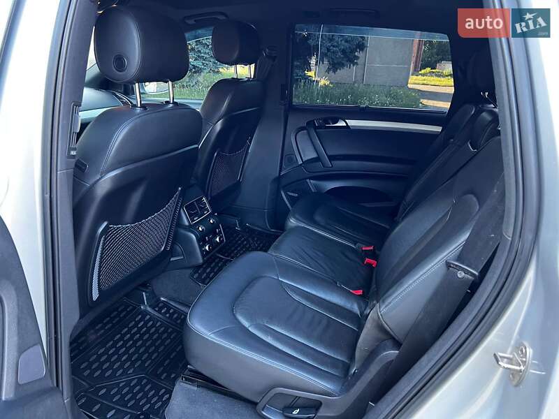 Позашляховик / Кросовер Audi Q7 2010 в Лисянці
