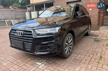 Позашляховик / Кросовер Audi Q7 2017 в 