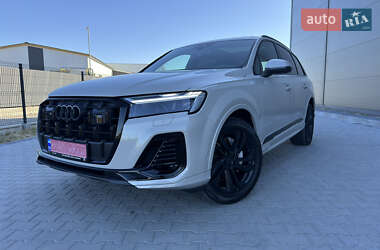Внедорожник / Кроссовер Audi Q7 2021 в 