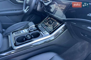 Внедорожник / Кроссовер Audi Q7 2021 в 