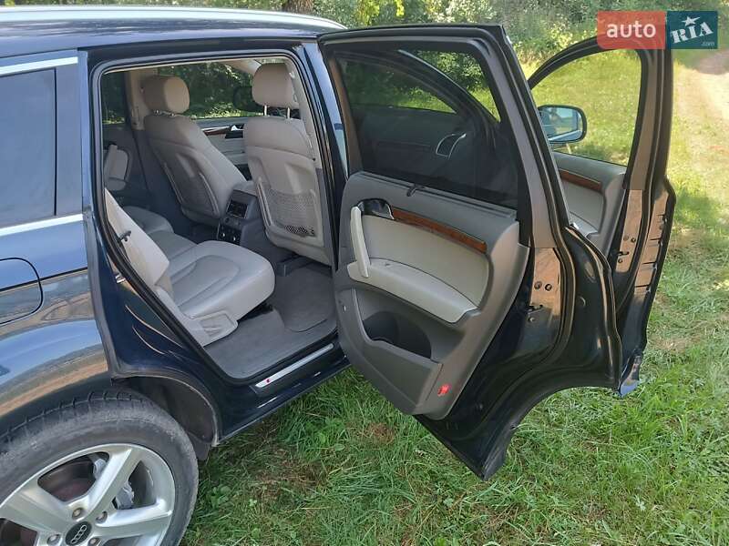 Внедорожник / Кроссовер Audi Q7 2013 в Мукачево