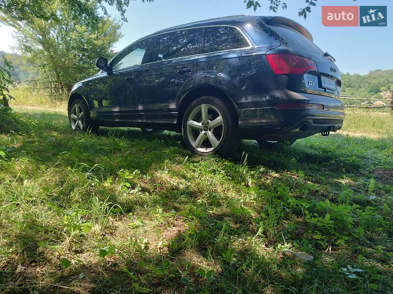 Внедорожник / Кроссовер Audi Q7 2013 в Мукачево