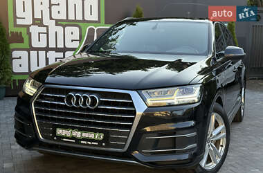 Внедорожник / Кроссовер Audi Q7 2016 в 