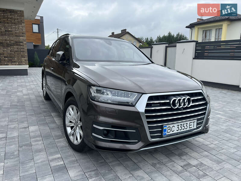 Позашляховик / Кросовер Audi Q7 2017 в 