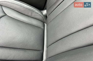 Позашляховик / Кросовер Audi Q7 2017 в 
