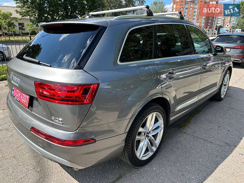 Позашляховик / Кросовер Audi Q7 2016 в Полтаві