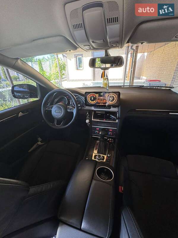 Внедорожник / Кроссовер Audi Q7 2015 в Кривом Роге