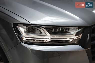 Позашляховик / Кросовер Audi Q7 2017 в 