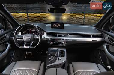 Позашляховик / Кросовер Audi Q7 2017 в 