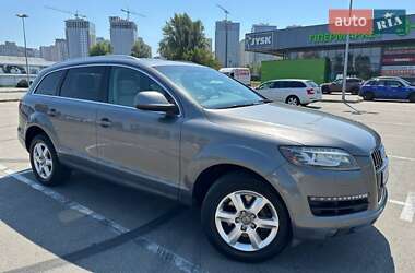 Внедорожник / Кроссовер Audi Q7 2012 в 