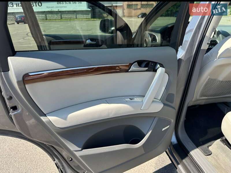 Внедорожник / Кроссовер Audi Q7 2012 в Киеве