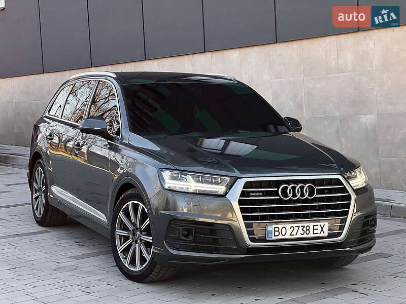 Позашляховик / Кросовер Audi Q7 2016 в Тернополі