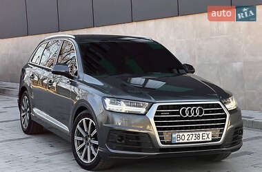 Позашляховик / Кросовер Audi Q7 2016 в 