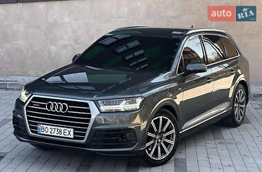 Позашляховик / Кросовер Audi Q7 2016 в 