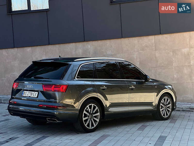 Позашляховик / Кросовер Audi Q7 2016 в Тернополі