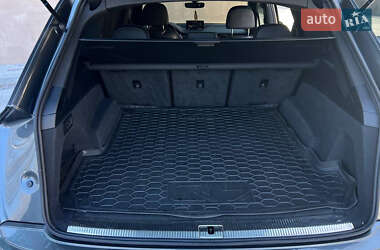 Позашляховик / Кросовер Audi Q7 2016 в 