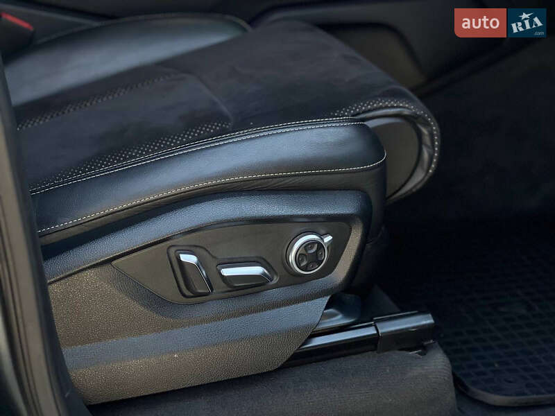Позашляховик / Кросовер Audi Q7 2016 в Тернополі