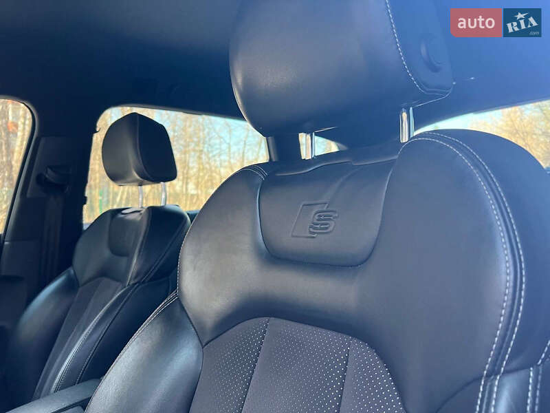 Позашляховик / Кросовер Audi Q7 2016 в Тернополі