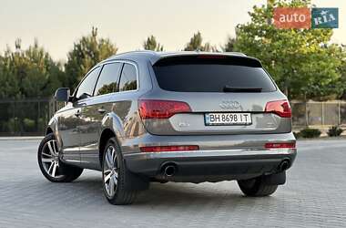Внедорожник / Кроссовер Audi Q7 2011 в 