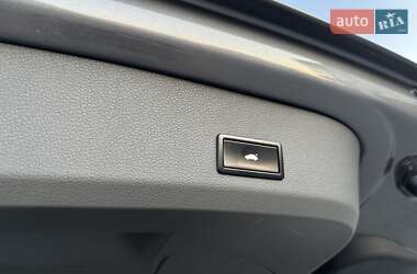 Внедорожник / Кроссовер Audi Q7 2011 в 