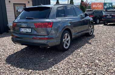 Внедорожник / Кроссовер Audi Q7 2017 в 