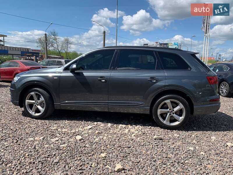 Внедорожник / Кроссовер Audi Q7 2017 в Львове