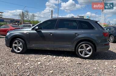 Внедорожник / Кроссовер Audi Q7 2017 в 