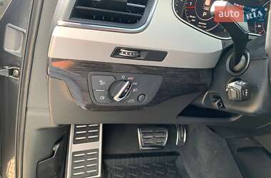 Внедорожник / Кроссовер Audi Q7 2017 в 