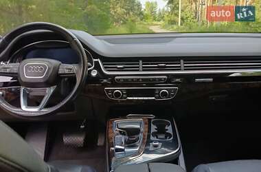 Внедорожник / Кроссовер Audi Q7 2016 в 