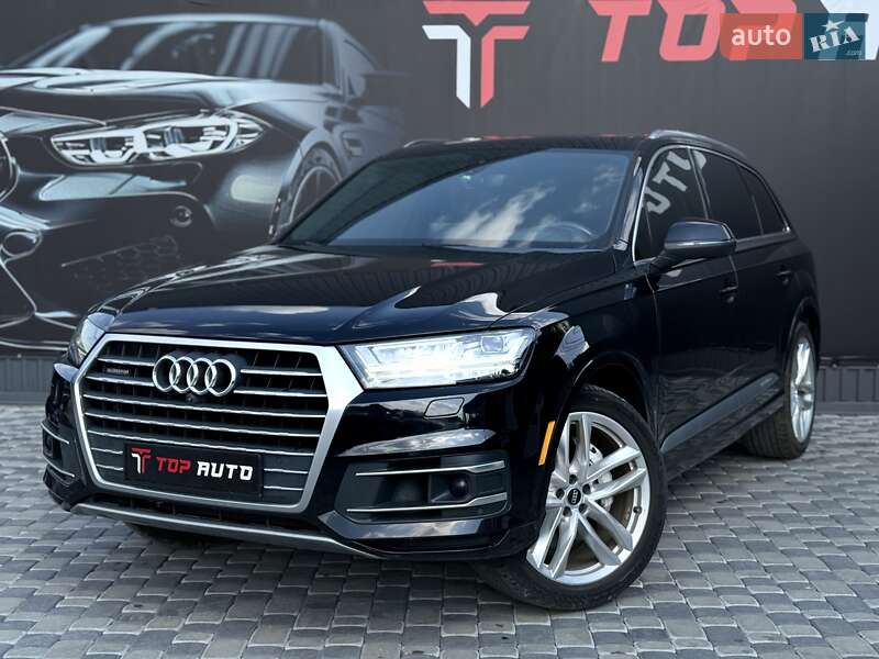 Внедорожник / Кроссовер Audi Q7 2017 в 